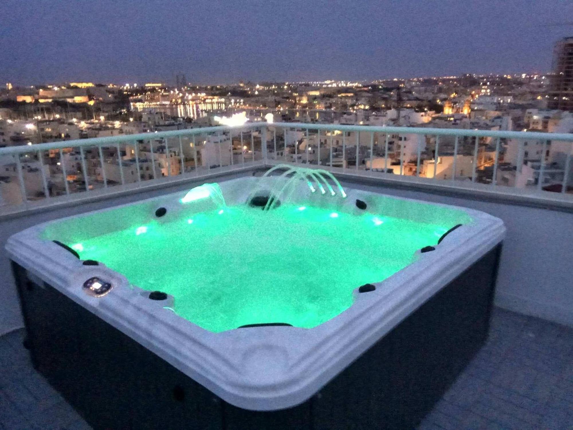 Wonderful Apartments With Shared Jacuzzi And Panorama Rooftop Gzira Ngoại thất bức ảnh